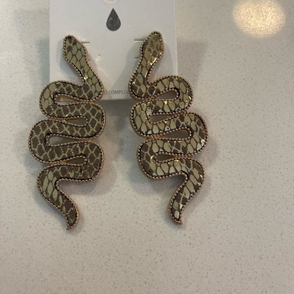 SNAKE EARRINGS
